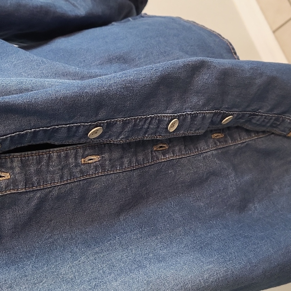 Reitmans denim shirt - Picture 5 of 14